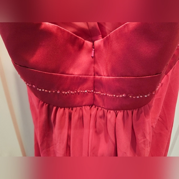 David’s Bridal Strapless Beaded Formal Dress Size 14 Magenta F13128 Bubble Hem - Picture 5 of 9